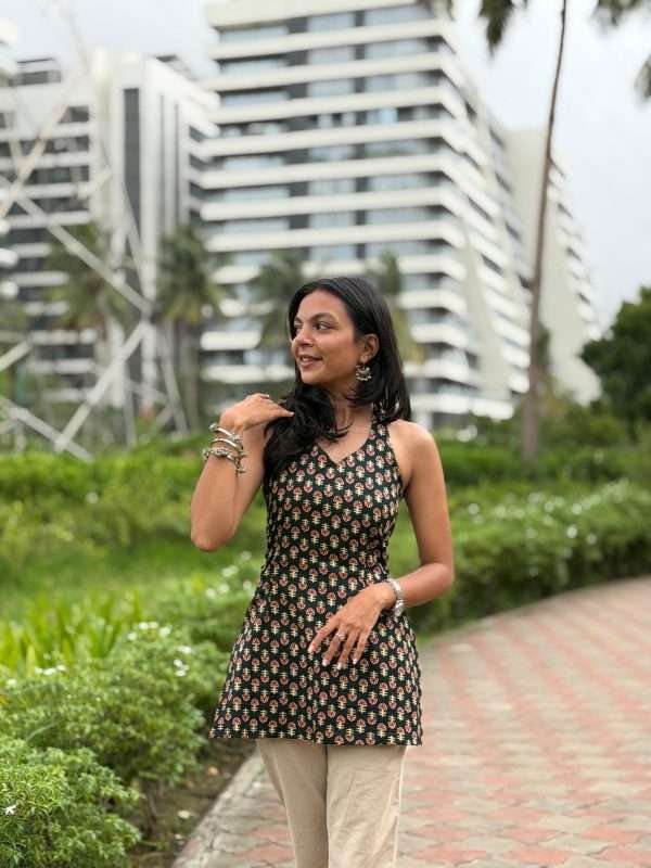 Black Kurti